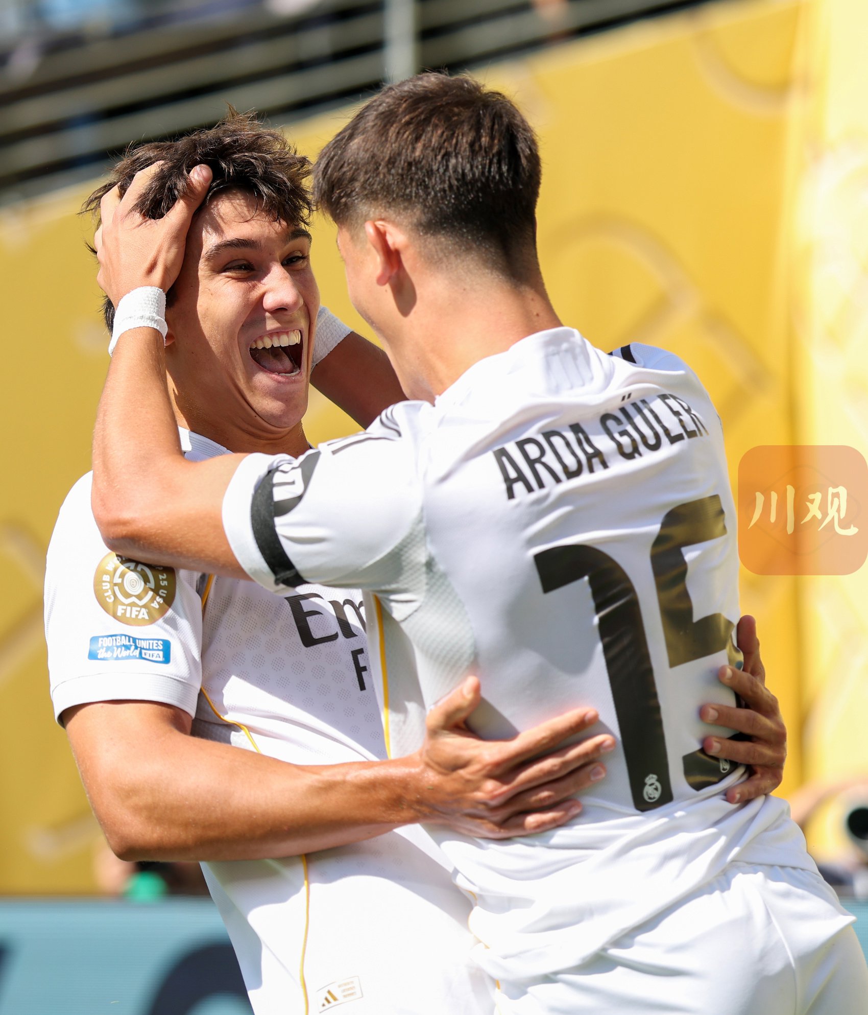 足球夜战:剑门飞鹰队翻盘江畔犀牛队,临门一脚致胜门前嗅觉决定胜负(贺炜诗意解说足球励志金句) 足球夜战:剑门飞鹰队翻盘江畔犀牛队,临门一脚致胜门前嗅觉决定胜负(贺炜诗意解说足球励志金句)