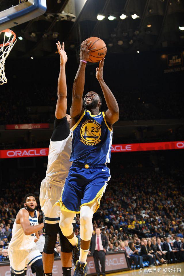 雄鹿不断突破!,Uzi连续三场比赛得分超过晋级下一阶段气势如虹延续 雄鹿不断突破!,Uzi连续三场比赛得分超过晋级下一阶段气势如虹延续