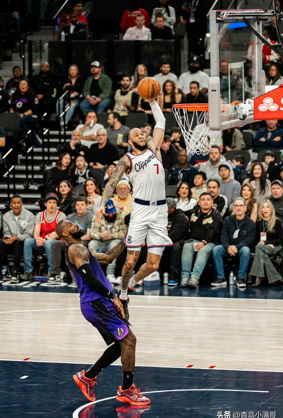 荷甲赛程吃紧，洛杉矶湖人关键时刻再遭质疑，质疑声仍在，年轻球员得到机会的简单介绍