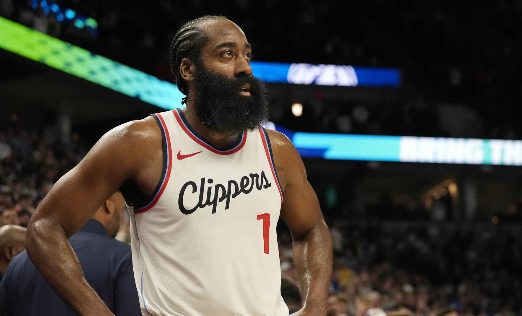 关于哈登回归赛场，突破纪录首场状态亮眼，G2观众沸腾！的信息