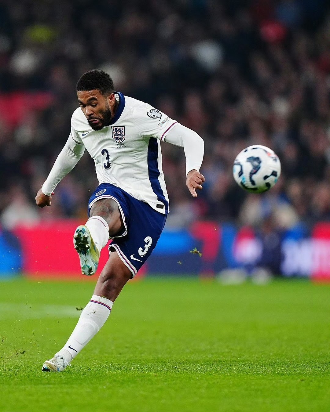 包含凯恩连续十场比赛得分超过绝杀，法国队挑战极限！的词条